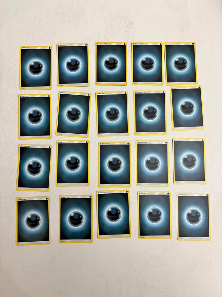 Pokémon Sun and Moon Energy Cards 105 total