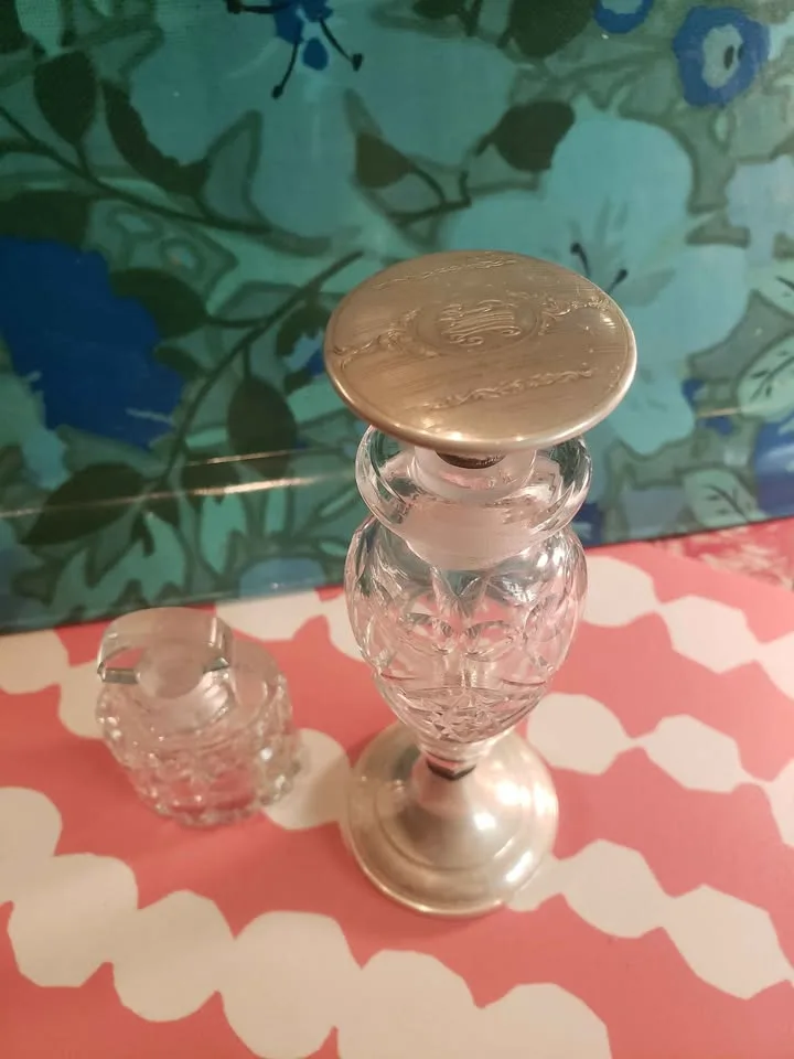 Pair of Antique Crystal Perfume Bottles image indicator(2)