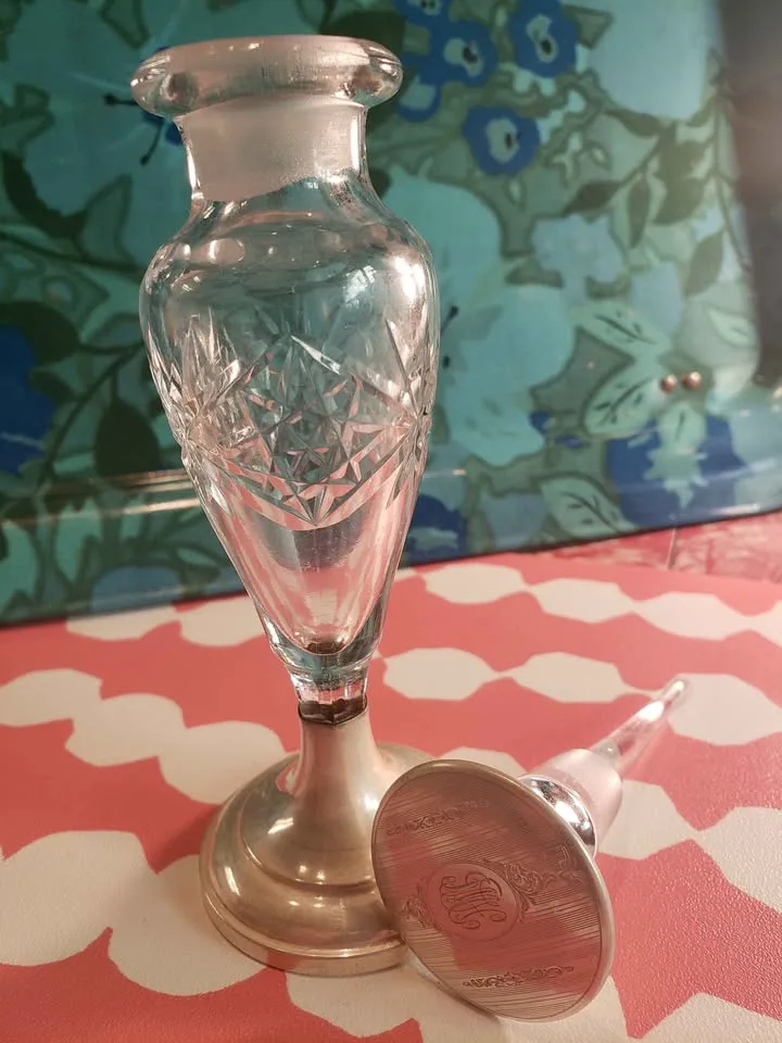 Pair of Antique Crystal Perfume Bottles image indicator(3)