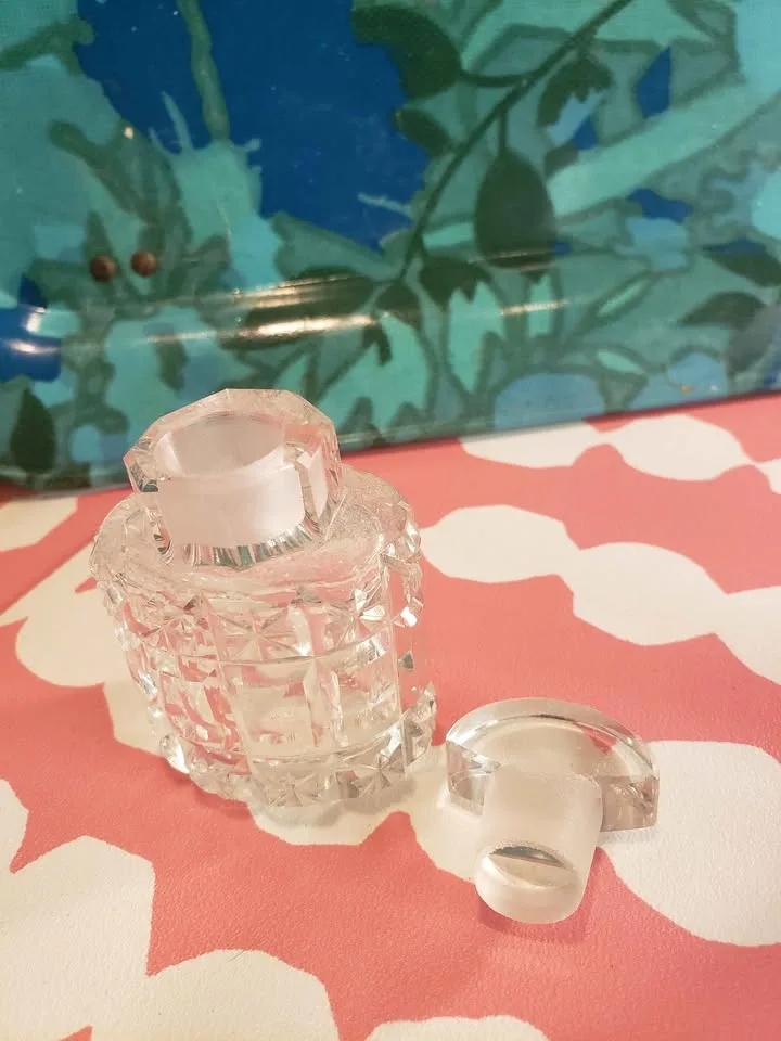 Pair of Antique Crystal Perfume Bottles image indicator(4)