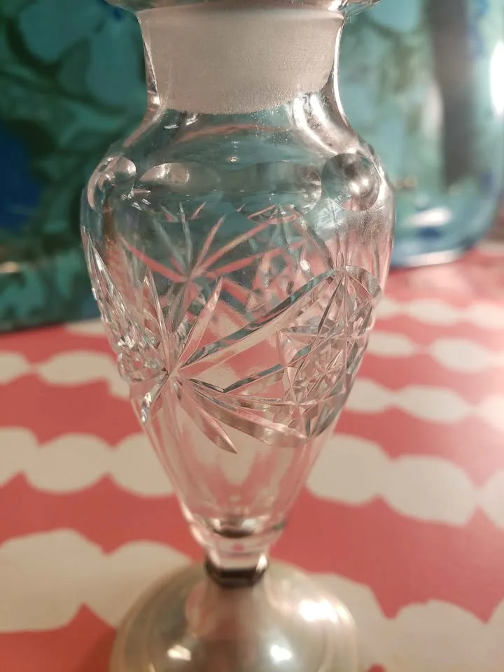 Pair of Antique Crystal Perfume Bottles image indicator(7)