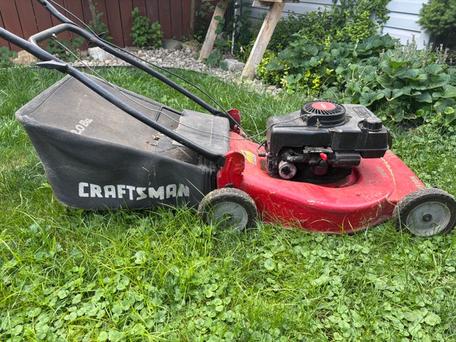Craftsman Gas Lawnmower - photo 2
