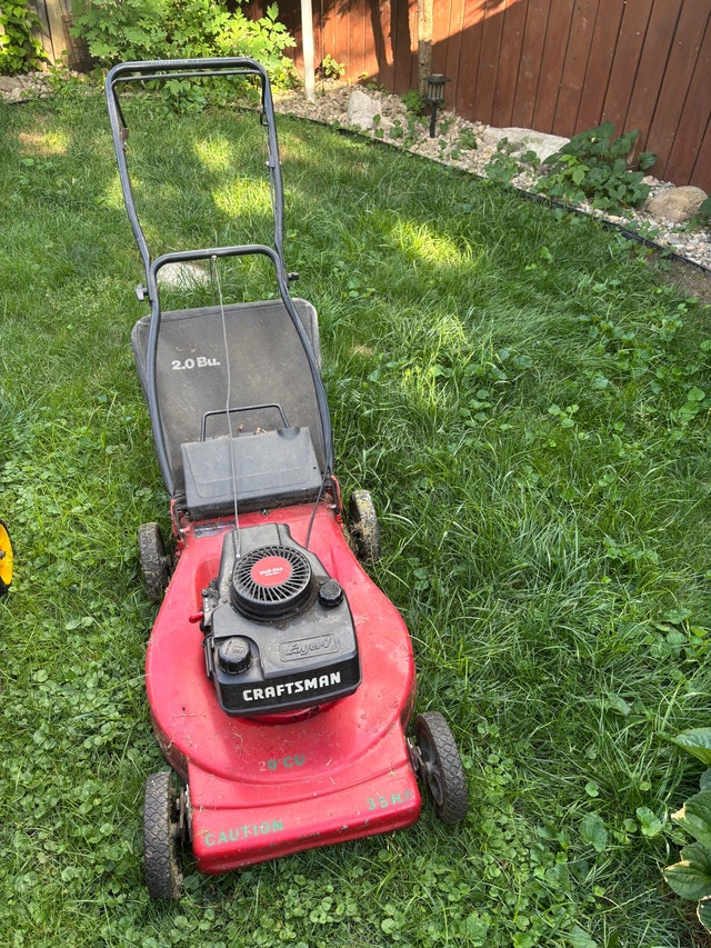 Craftsman Gas Lawnmower - photo 3