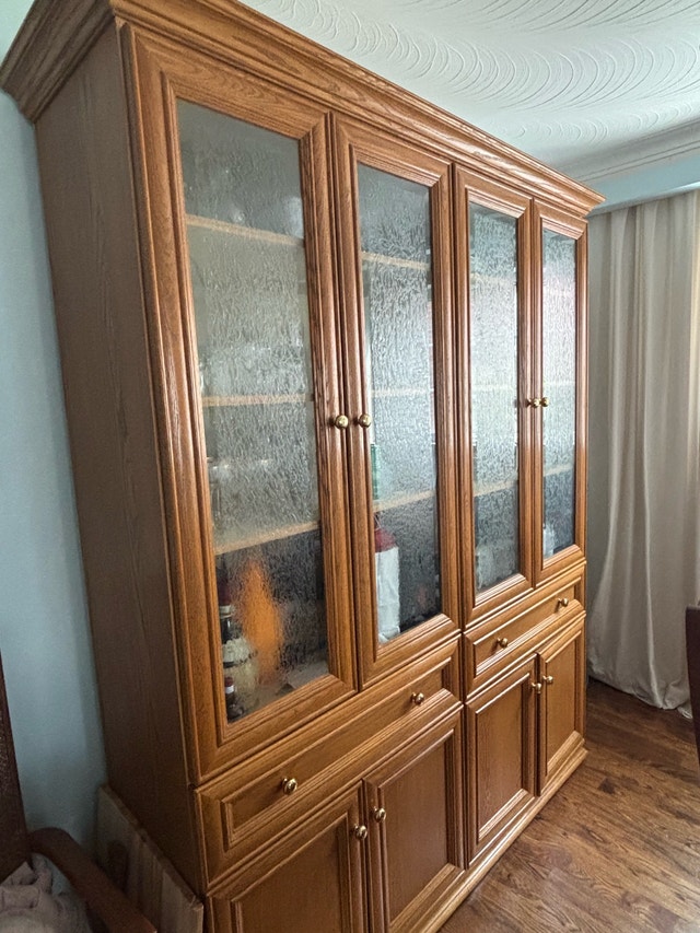 Solid Wood Hutch