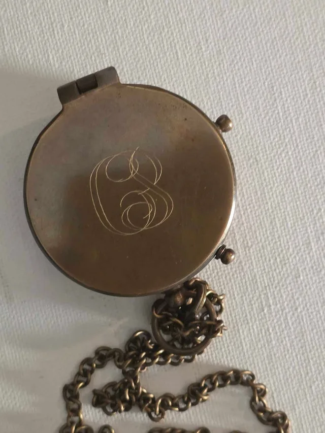 Compass lockable antique with case image indicator(4)