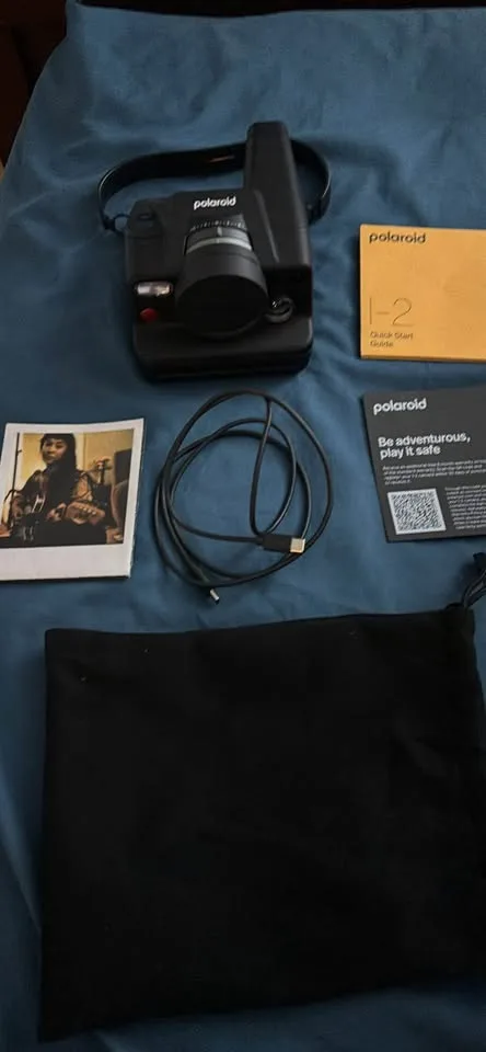 Polaroid I-2 Starter Set – Used Once, Like New (with Box + Acces image indicator(2)