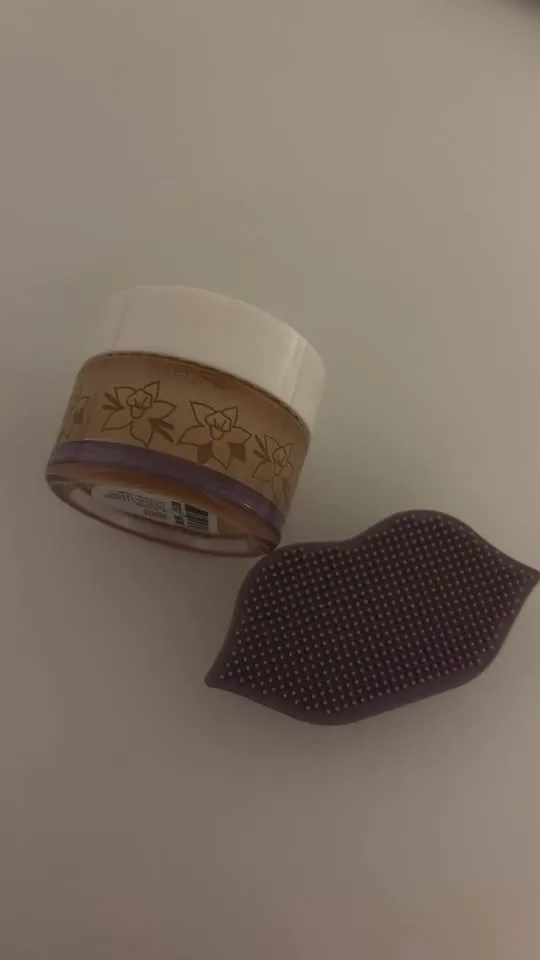 Lip Scrub image indicator(2)