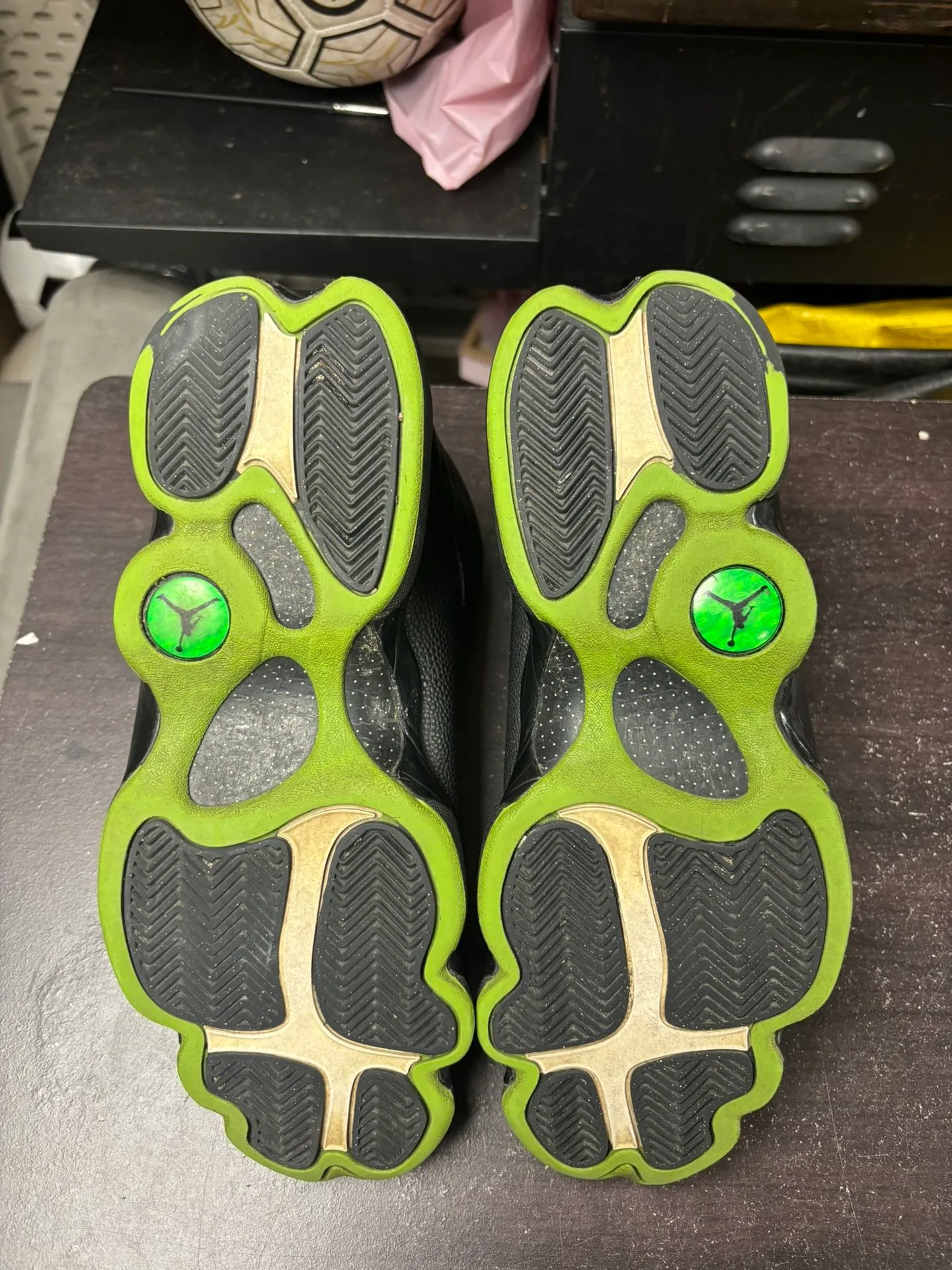 Air Jordan 13 Altitude 2017 image indicator(3)