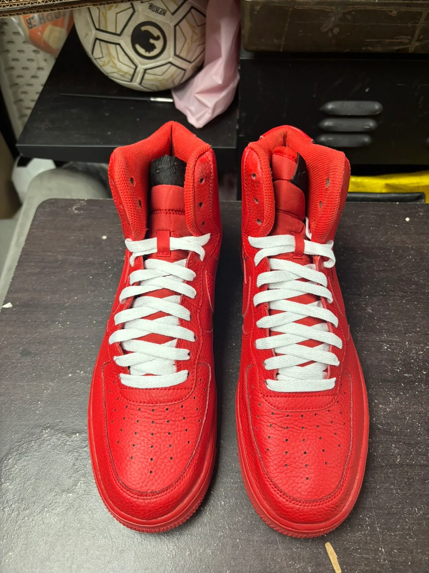 Nike Air Force 1 High University Red Black image indicator(2)