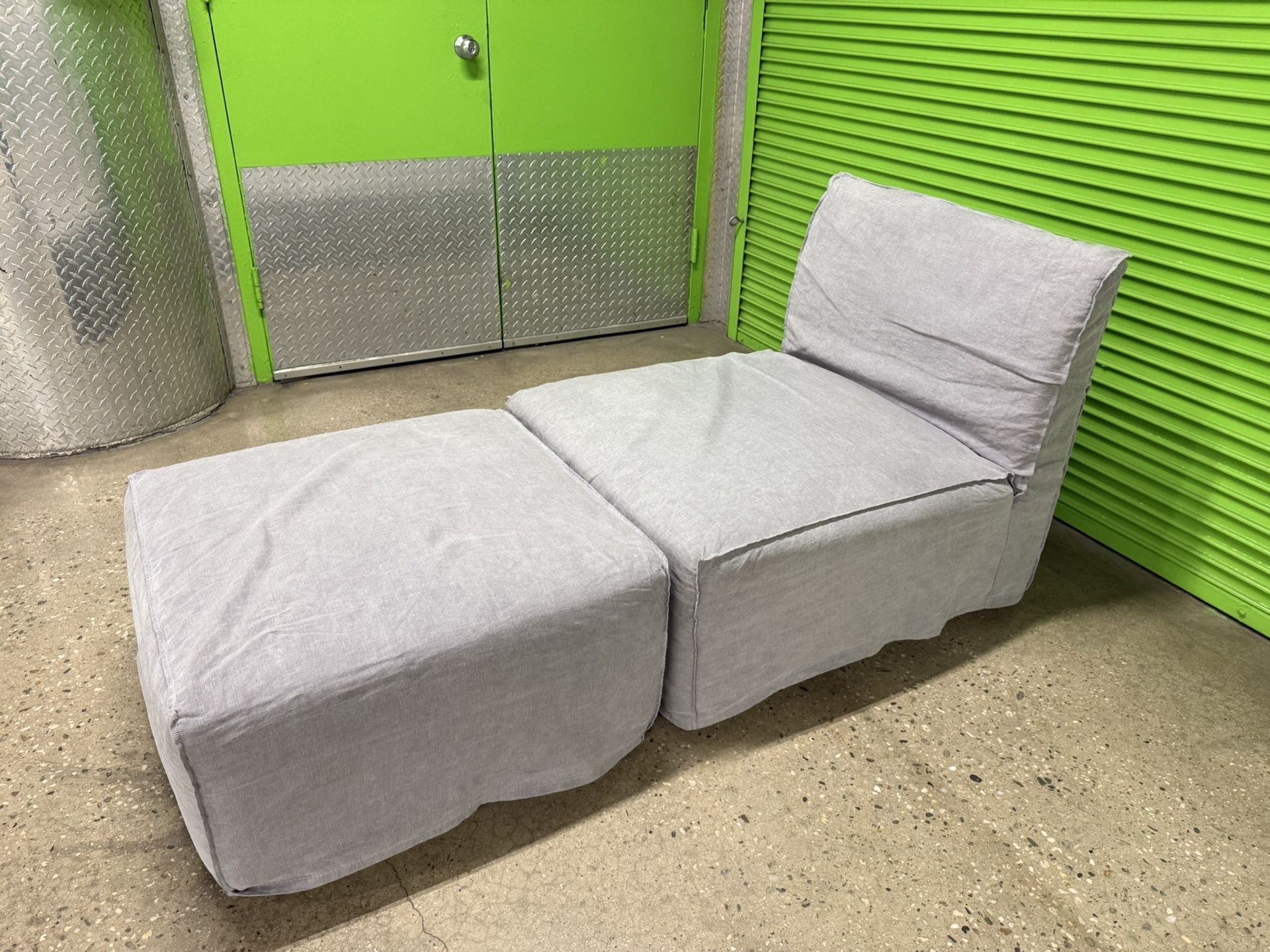 Arm Chair with Ottoman - Free Delivery - photo 2