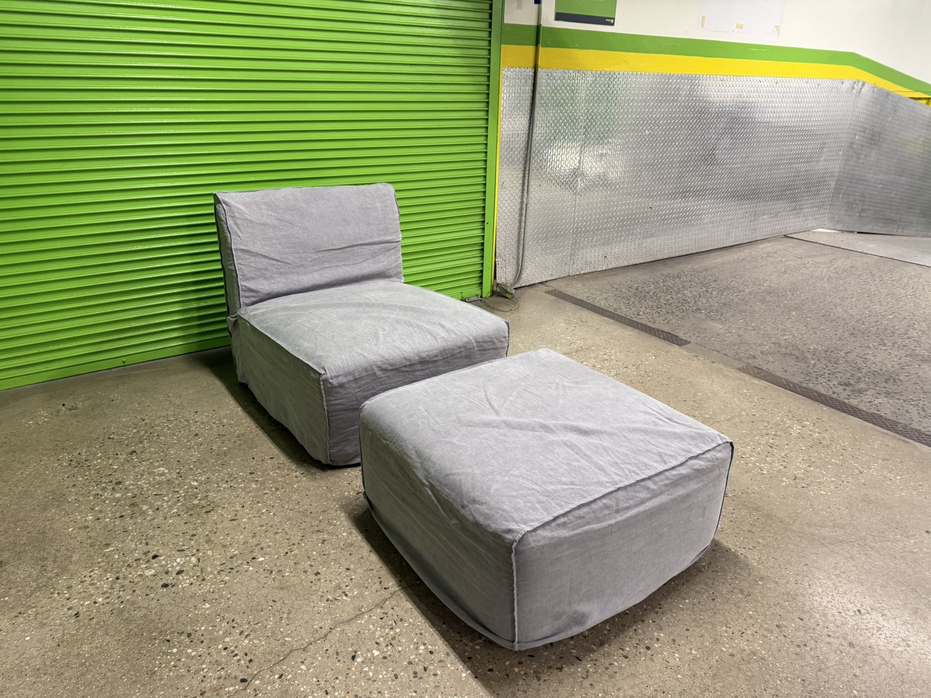 Arm Chair with Ottoman - Free Delivery - photo 4