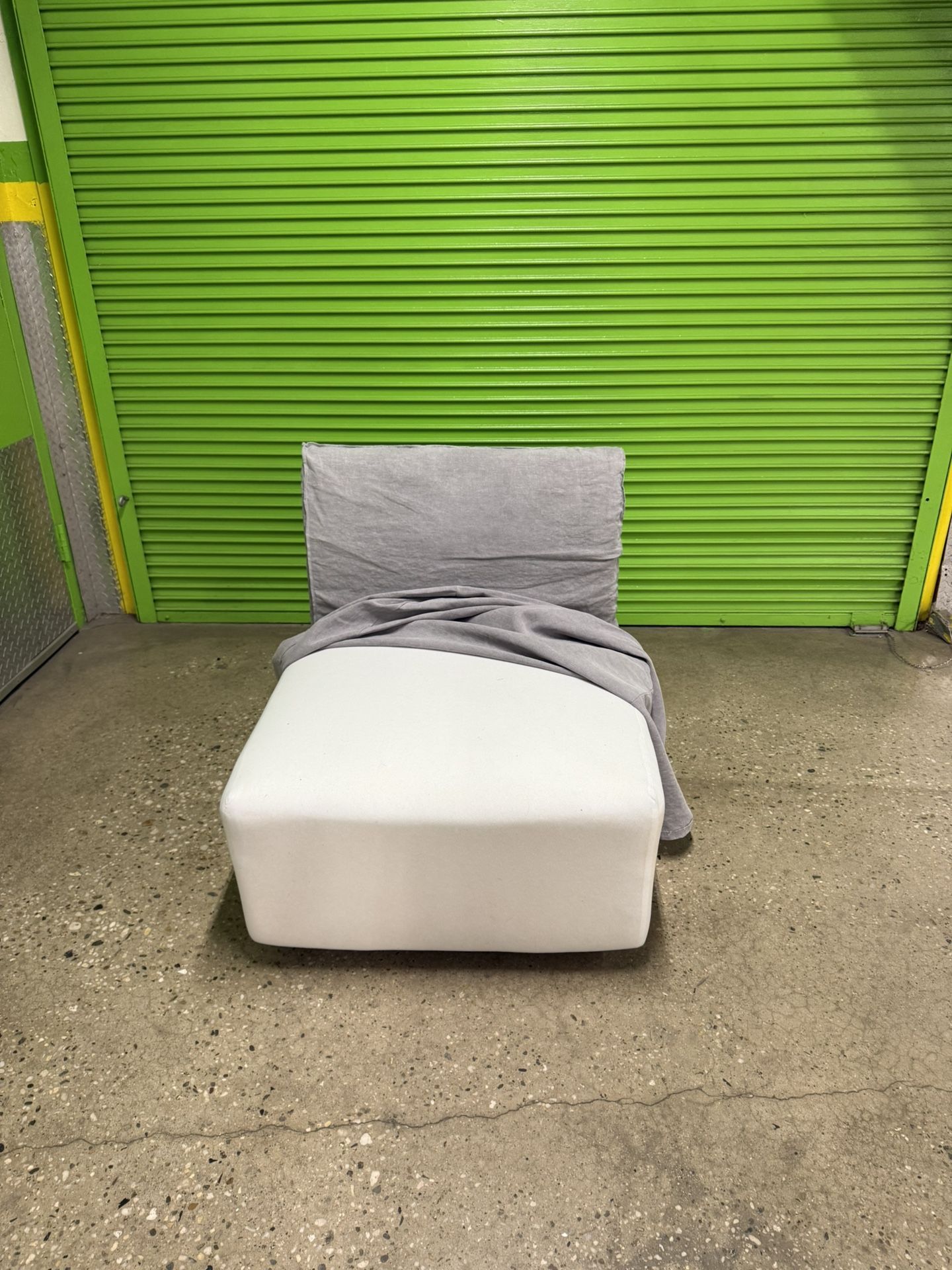 Arm Chair with Ottoman - Free Delivery - photo 5