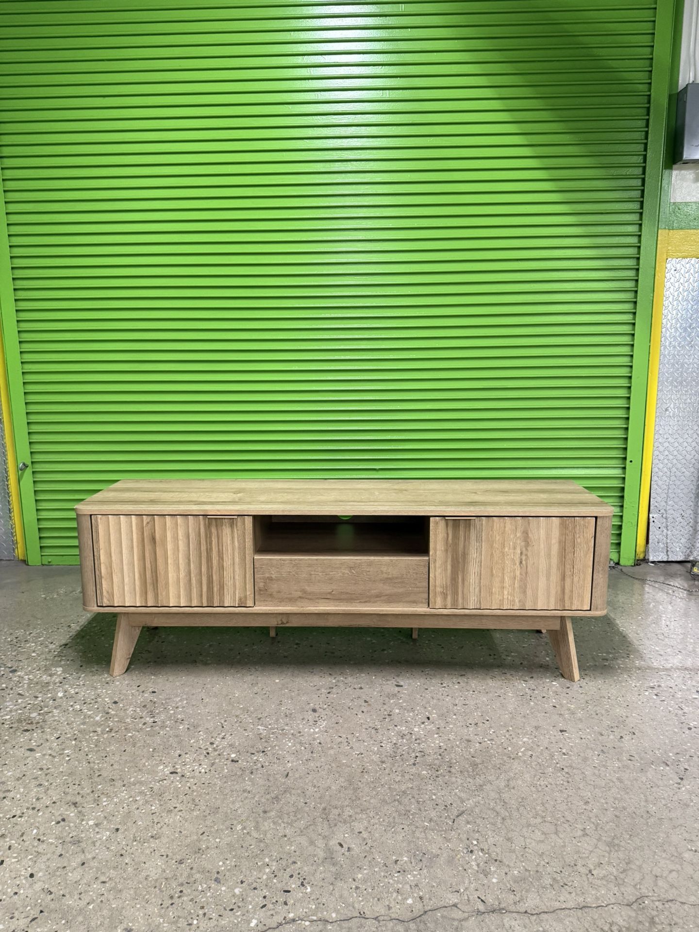 Brooklyn Mid-Century Modern TV Stand - Free Deliveryyy