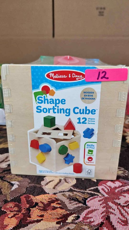 SHAPE SORTING CUBE 12PC