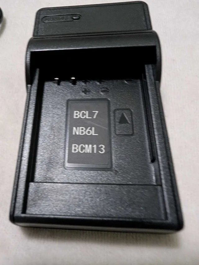 Norifom Battery Charger