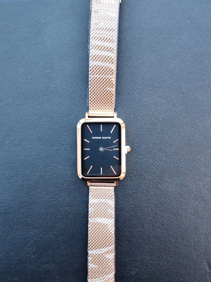 Business Women’s Watch – Black Face with Rose Gold Band image indicator(3)