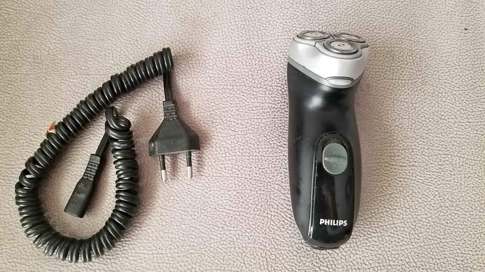 Philips HQ 6640 Electric Shaver