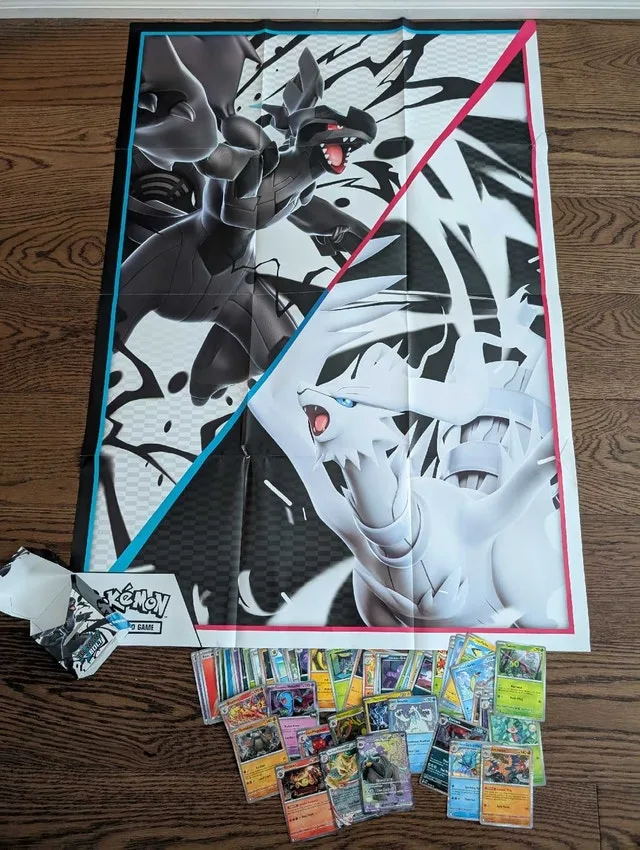 Pokémon Trading Cards Bundle with Poster thumbnail