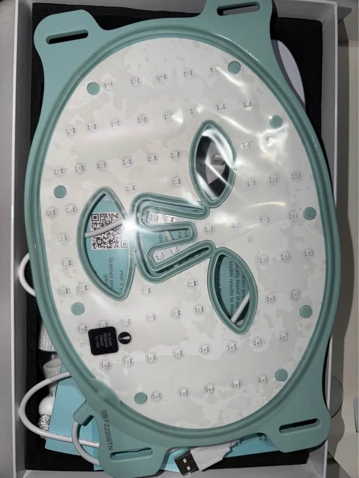 Kandyway Eternal Glow MD ™ - Red Light Therapy Mask image indicator(4)