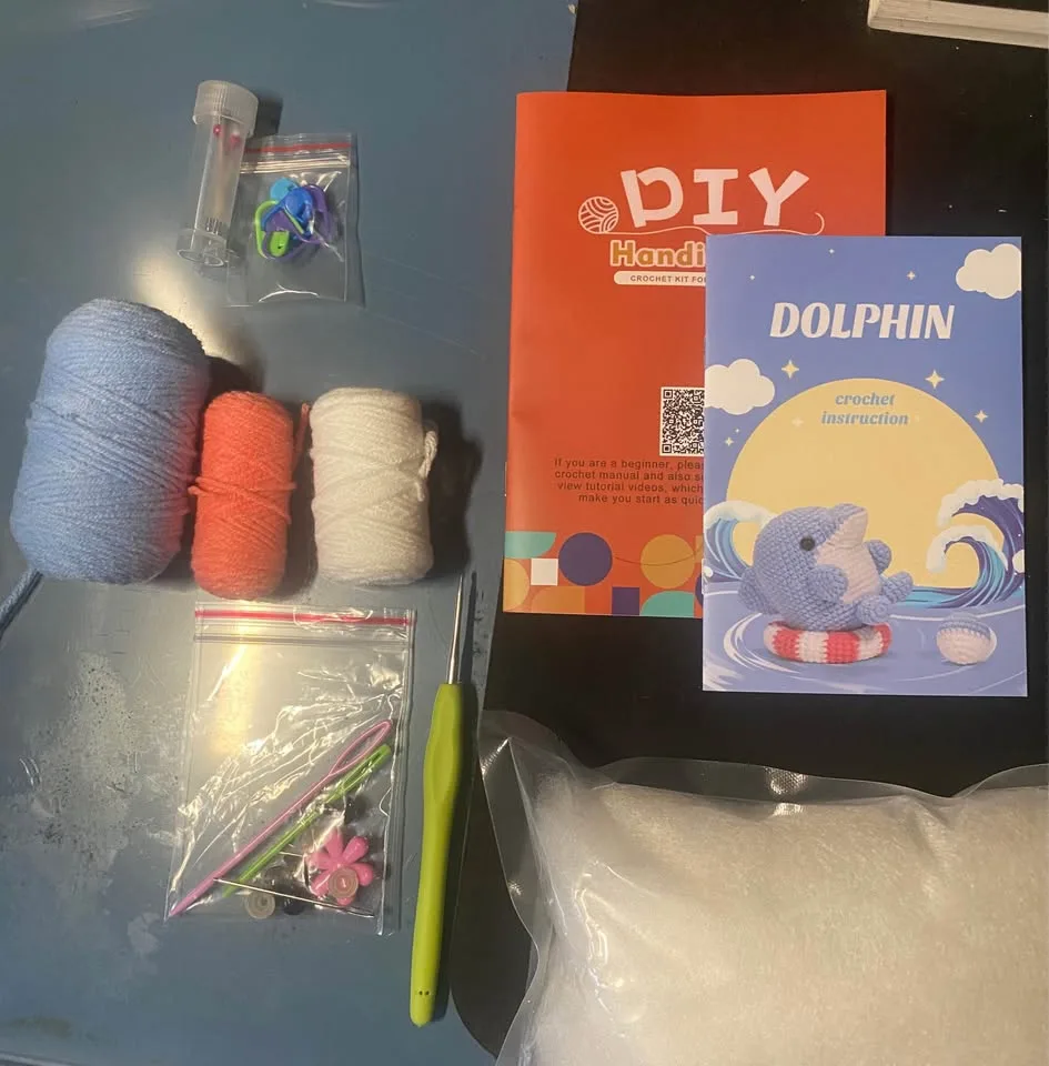 Loop brigade crochet kit Dolphin image indicator(3)