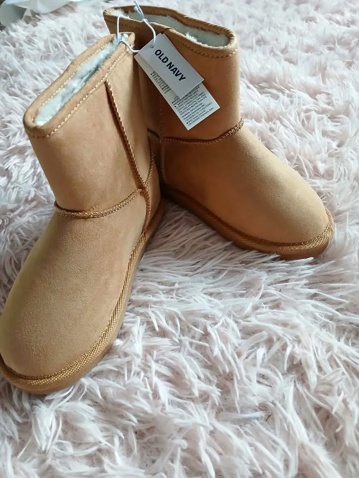 Old Navy kods sz 11 fuzzy boots bnwt