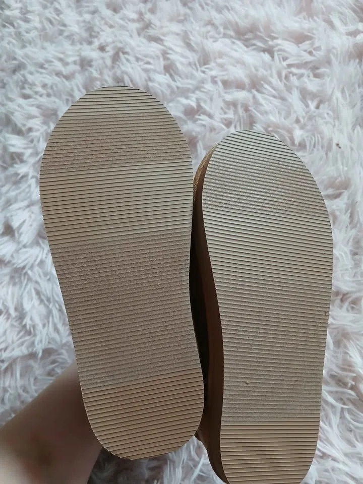 Old Navy kods sz 11 fuzzy boots bnwt image indicator(5)