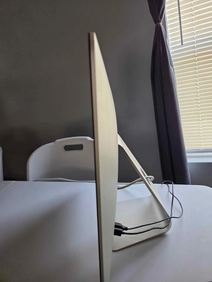 Apple iMac (2013) i3/4GB/500GB/Catalina image indicator(9)