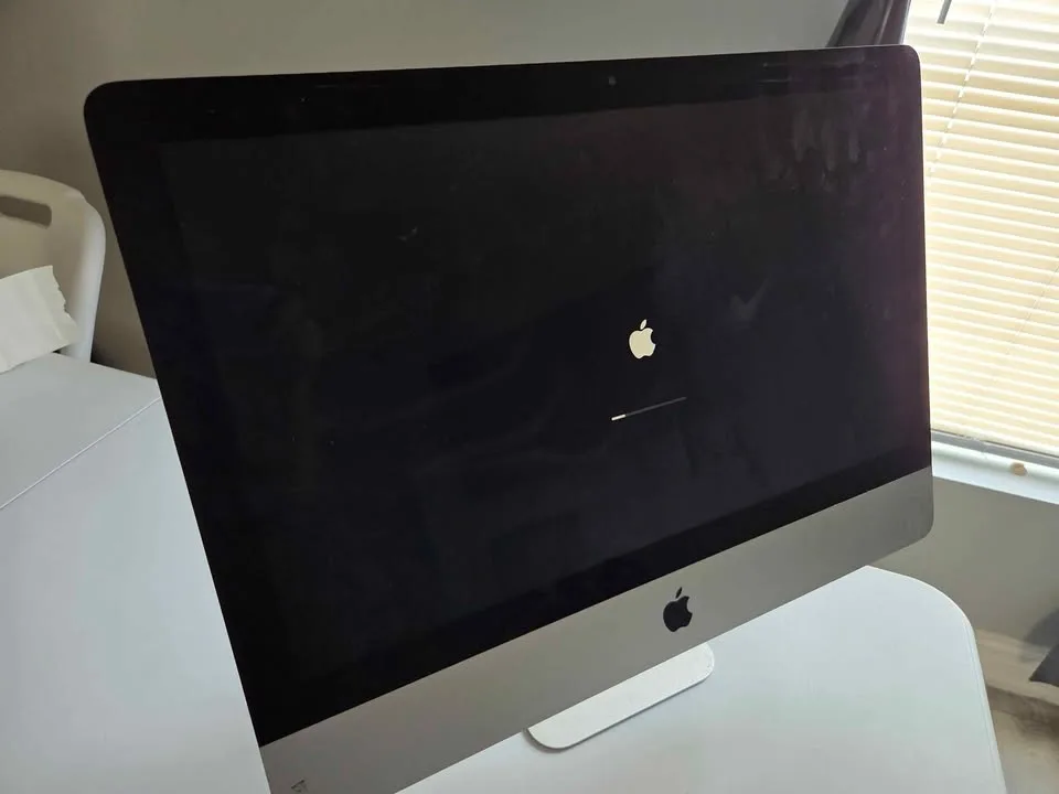 Apple iMac (2013) i3/4GB/500GB/Catalina image indicator(10)