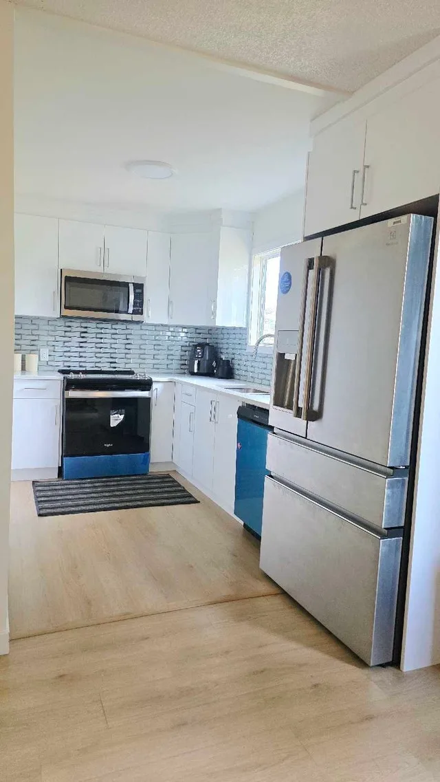 3 Bedrooms 1 Bathroom House for Rent image indicator(2)