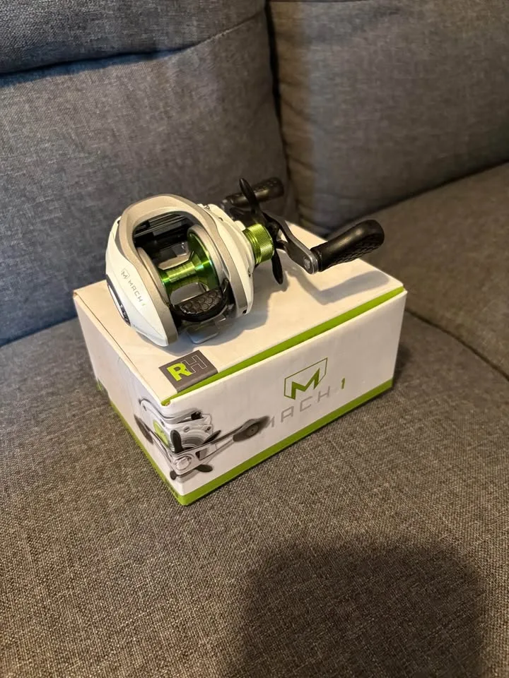 Lew’s Mach 1 Baitcast Reel Right Handed image indicator(2)