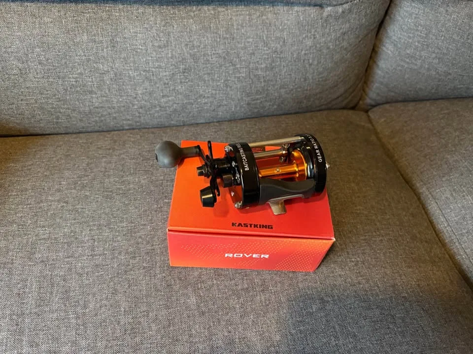 Kastking Rover 60 round baitcast reel. Left handed image indicator(3)