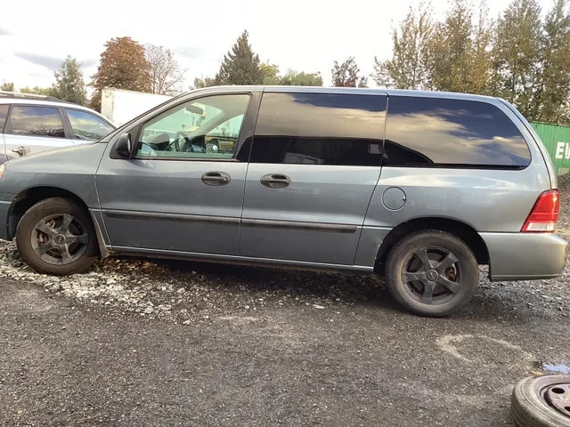 2004 Ford mini van