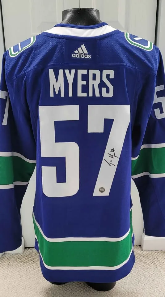 Canucks autographed jerseys image indicator(6)