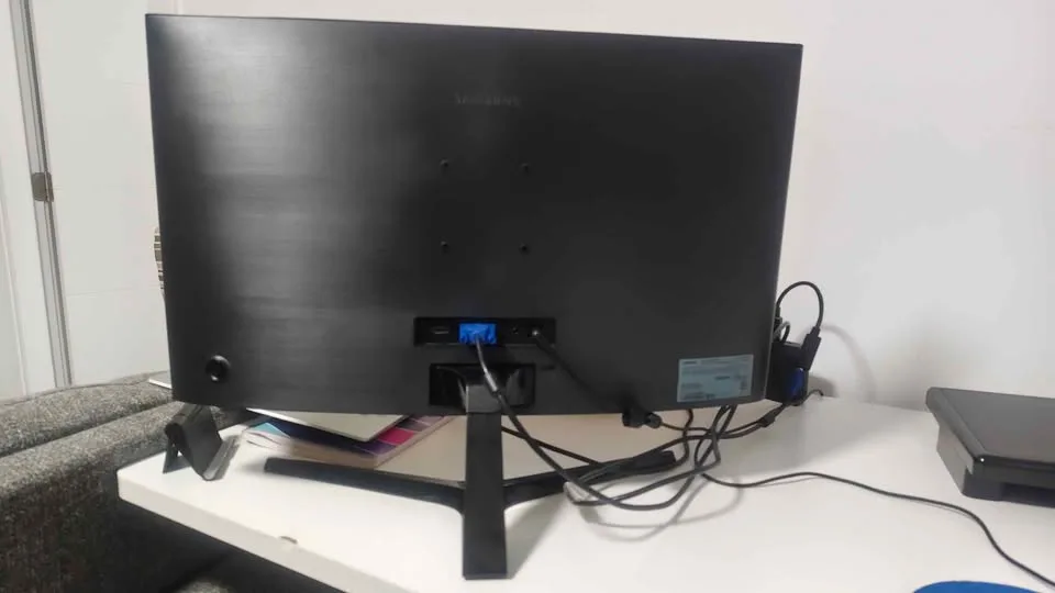 Samsung Curved Monitor 27 " Samsung LC27F396FHN image indicator(2)