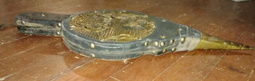 Antique Brass Wood Leather Fire Bellow Embossed Tavern Scene Rar - photo 3