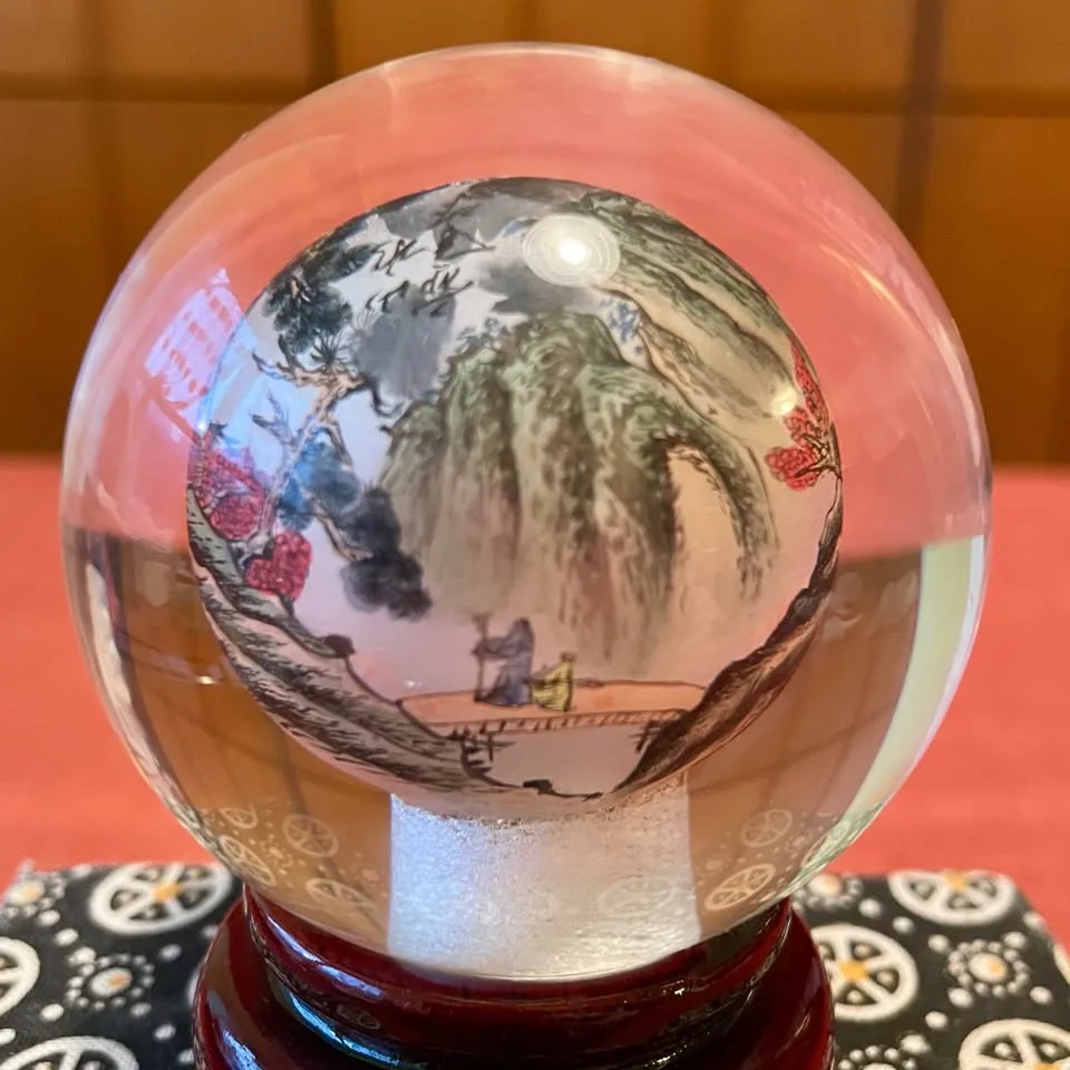 Vintage Chinese Reverse-Painted Art Glass Globe image indicator(3)