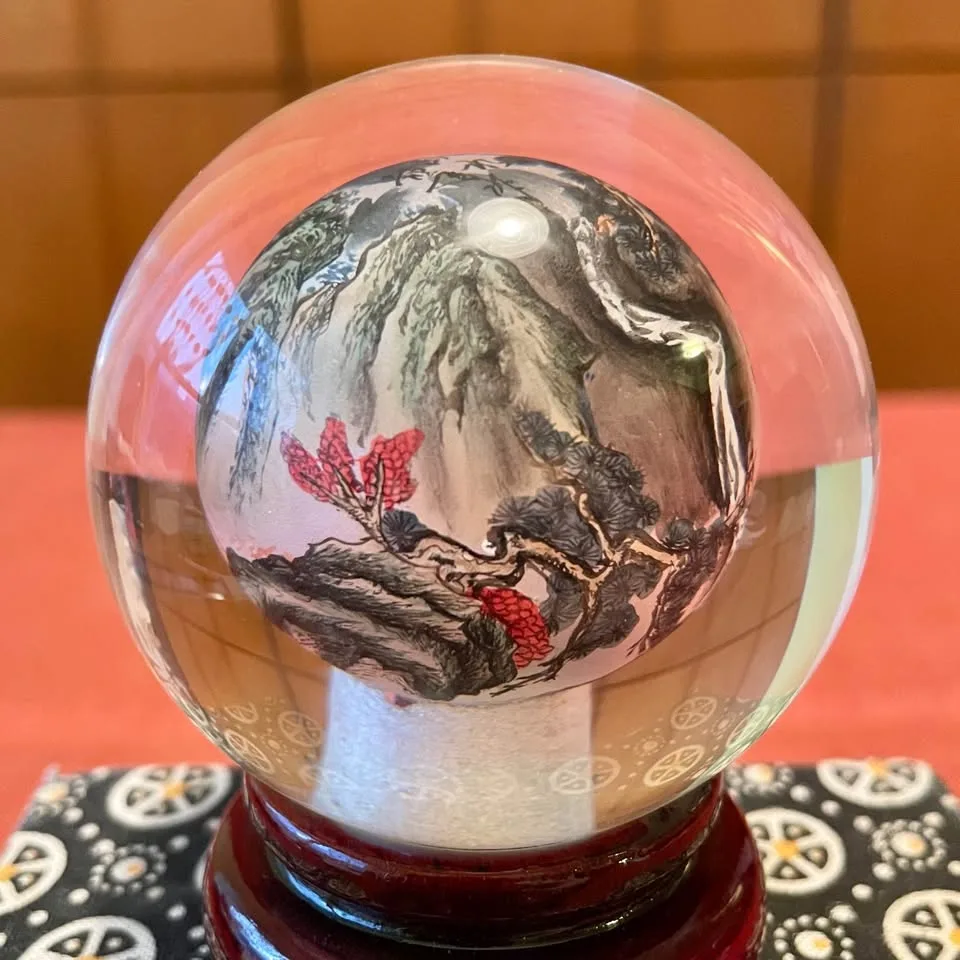 Vintage Chinese Reverse-Painted Art Glass Globe image indicator(5)