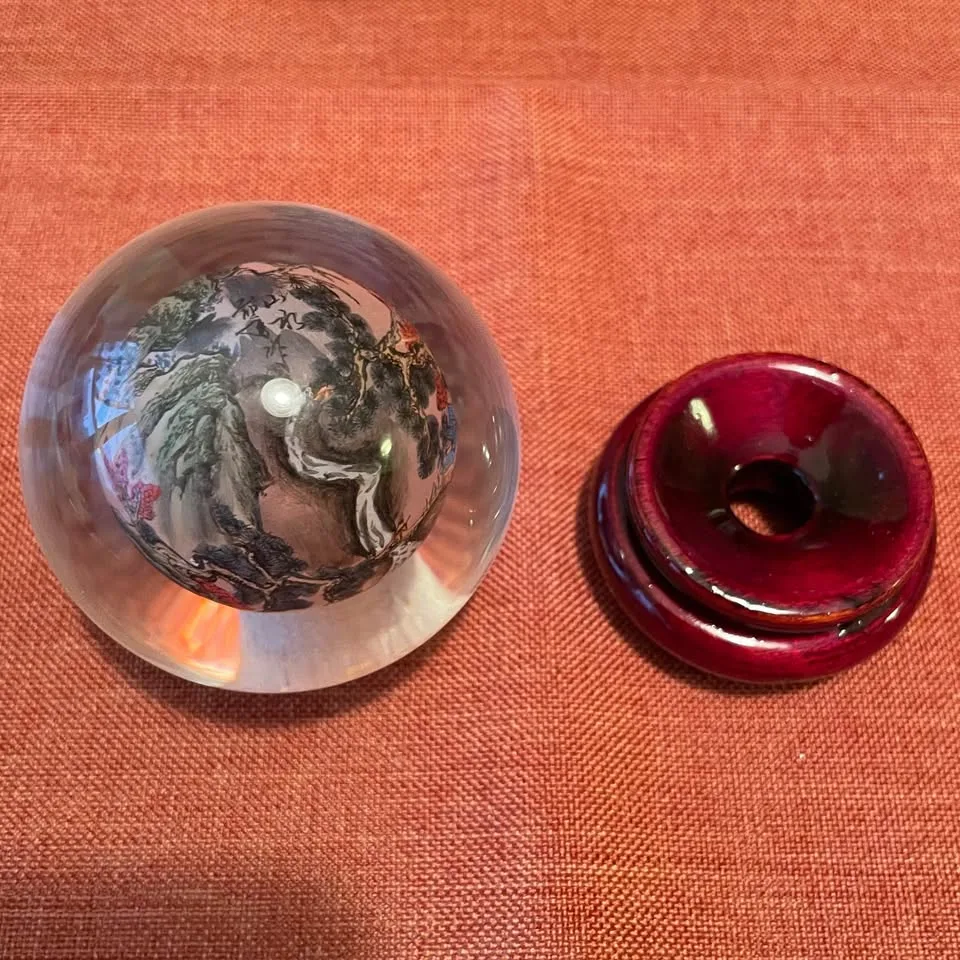 Vintage Chinese Reverse-Painted Art Glass Globe image indicator(7)