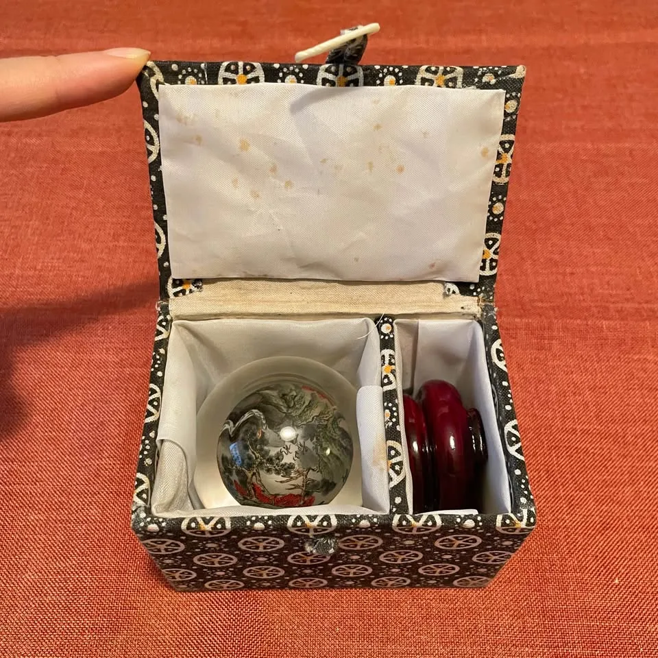 Vintage Chinese Reverse-Painted Art Glass Globe image indicator(10)