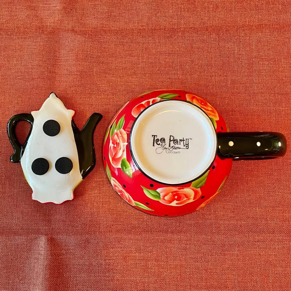 Vintage GIFTCRAFT Tea Cup and Teabag Holder Set image indicator(7)