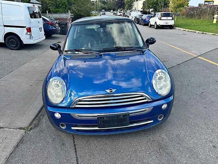 2006 MINI Cooper thumbnail