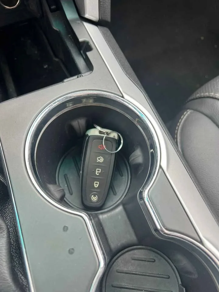 2015 Ford Explorer image indicator(8)