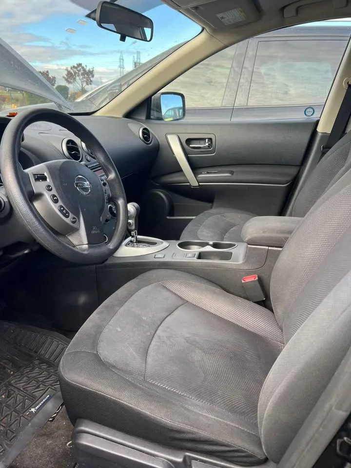 2014 Nissan Rogue image indicator(7)