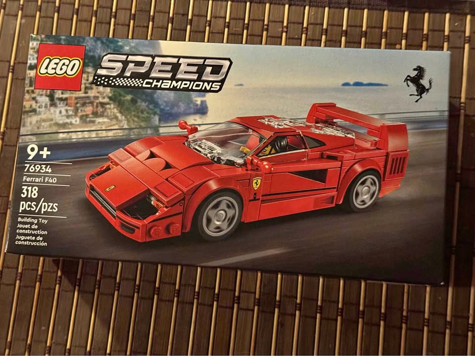 Lego Speed Champions Ferrari F40