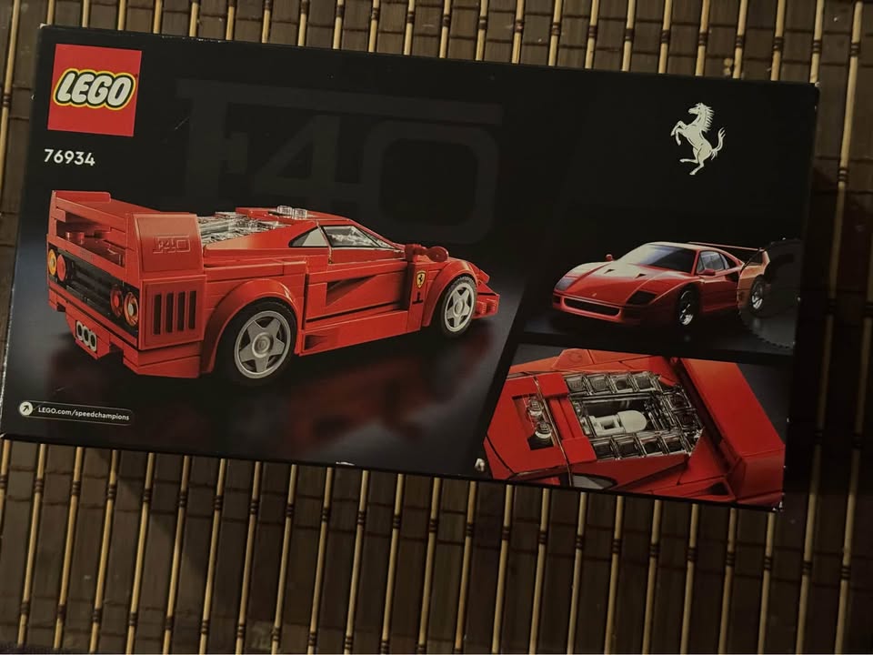 Lego Speed Champions Ferrari F40 - photo 2