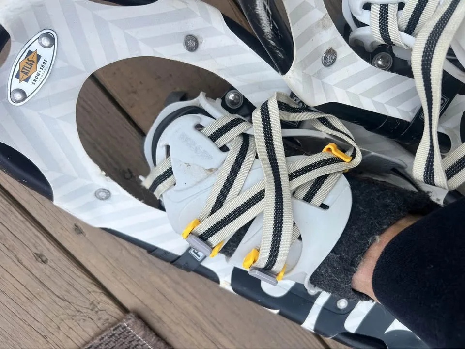 Atlas Snow Shoes 925 Trail with Poles and carrying Case image indicator(4)