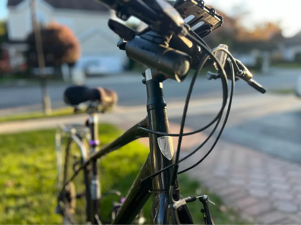 Trek 17" woman Bicycle bike with extra Accessories and Helmet image indicator(5)