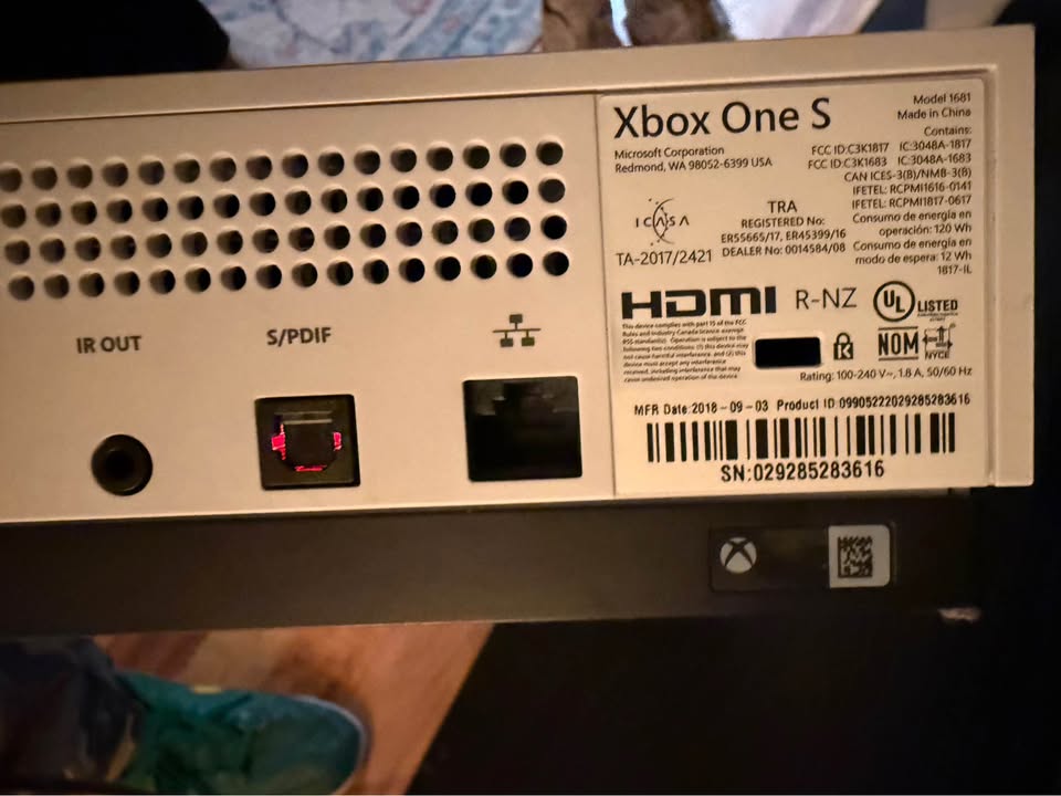 XBox One S Edition 1TB Model 1681 - photo 5
