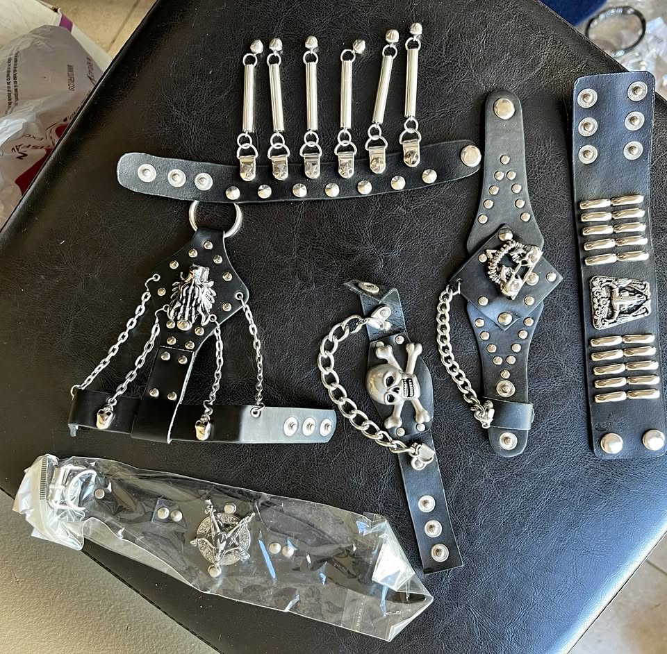 Gothic Skeleton Hand Bracelet for Men/Women