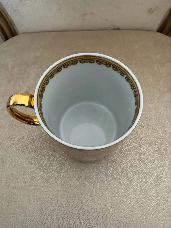 Versace La Scala Del Palazzo Rosa (NEVER USED) image indicator(2)